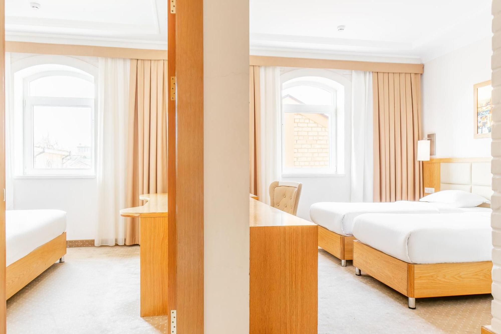 Praga Hotel ทาชเคนต์ ภายนอก รูปภาพ