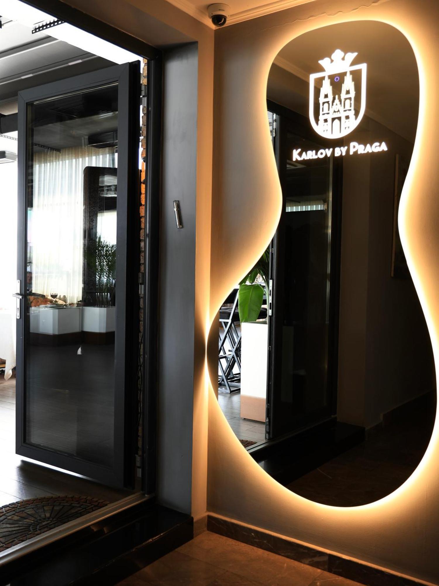 Praga Hotel ทาชเคนต์ ภายนอก รูปภาพ